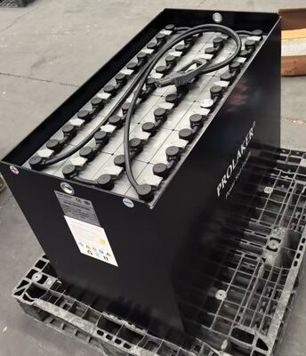 Специализированные свинцово-кислотные тяговые батареи Батарея 48V 600Ah Для вилочных погрузчиков HELI CPD20 с розеткой REMA160